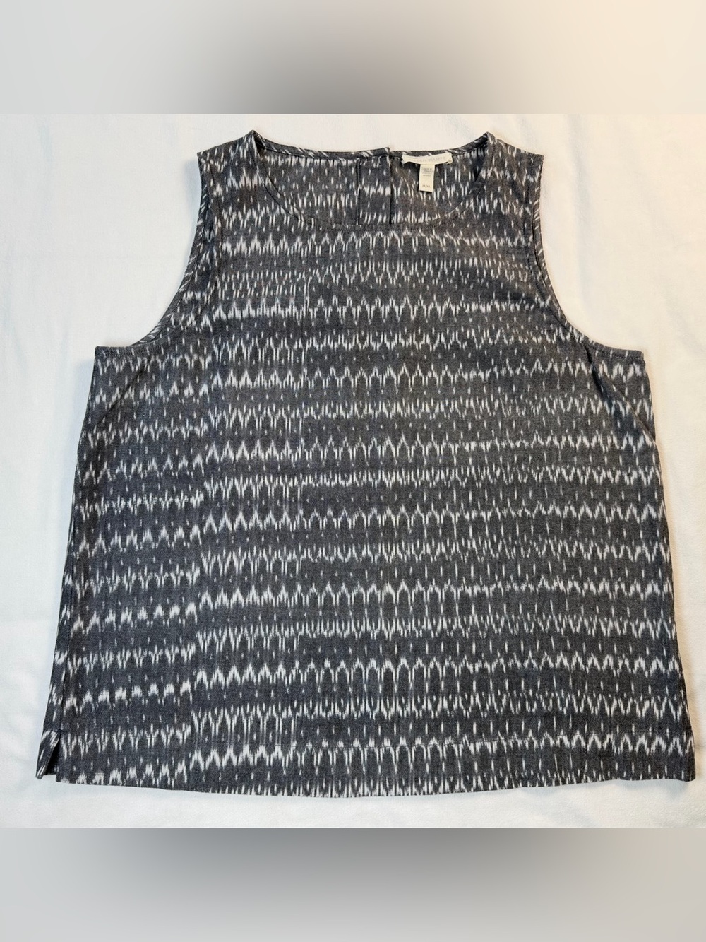 Eileen Fisher Gray & White Ikat-Style Sleeveless Top Size Medium EUC